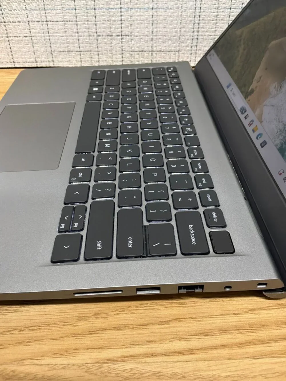 Dell Vostro 3420 14